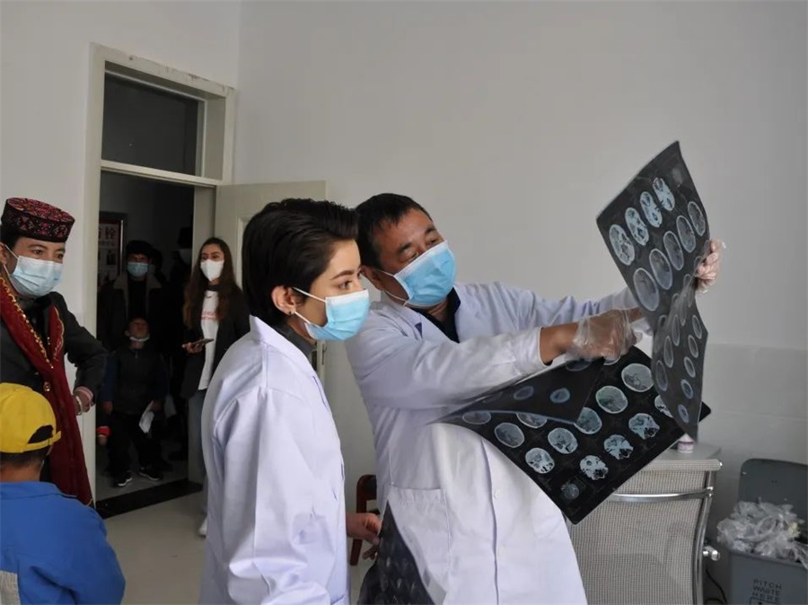 鸿运国际 - 鸿运国际公益 | 公益直播背后，，，，，是一幅墟落振兴的篇章