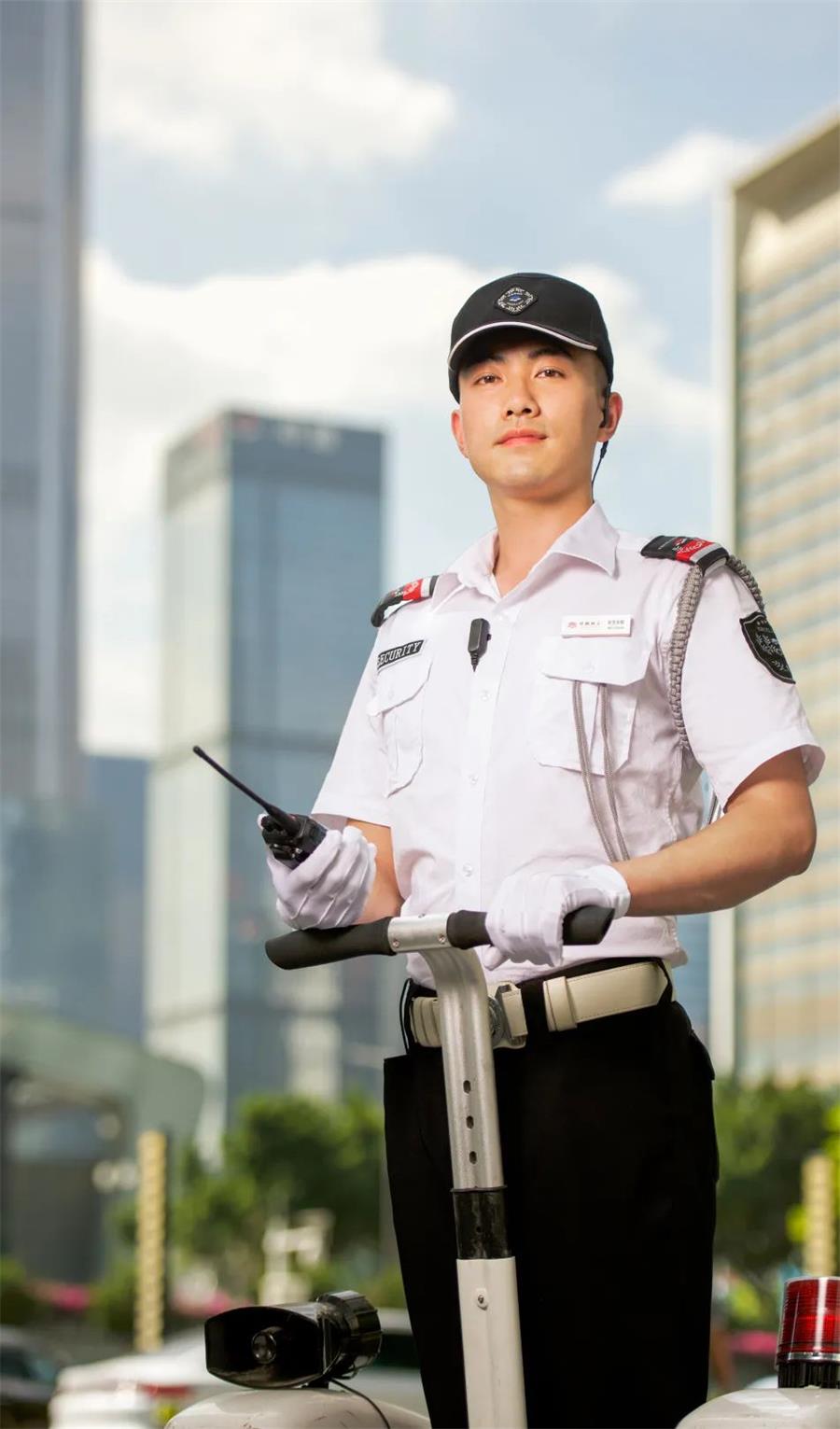 鸿运国际 - 鸿运国际荣耀 | 鸿运国际商企效劳斩获“2021深圳可一连生长大奖”