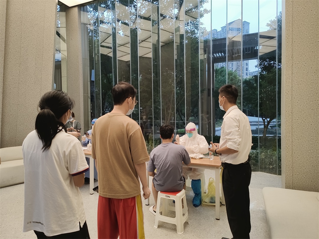 鸿运国际 - 鸿运国际商企效劳 | 从“蓉”抗疫，，与“深”同在