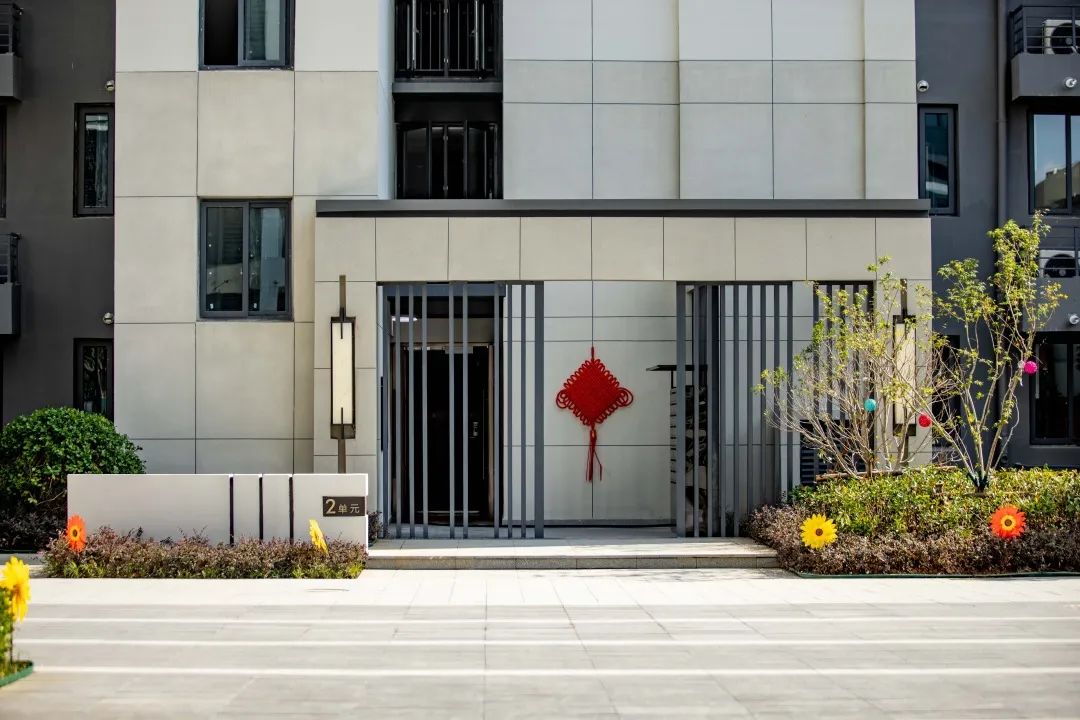 鸿运国际 - 鸿运国际交付季 | 你好，，，，，，新生涯！9164份理想答卷成熟绽放