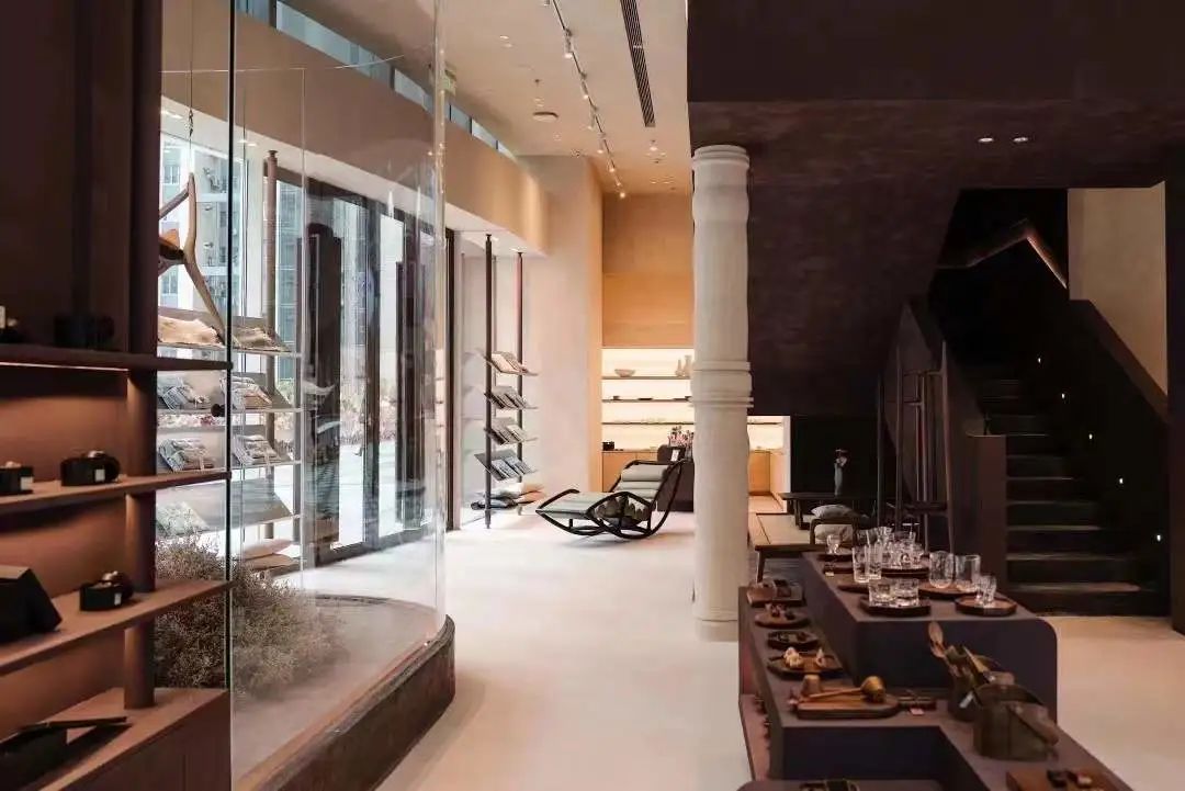 鸿运国际 - 鸿运国际商业&卓悦中心荣登“中购联购物中心行业2022年度专业竞争力榜单”