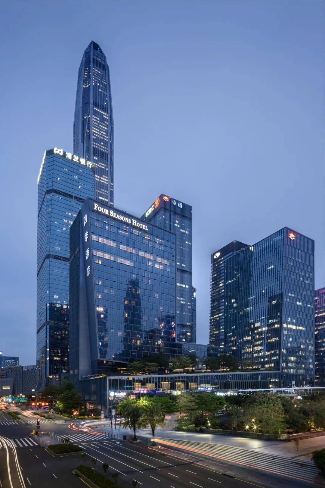 鸿运国际 - 鸿运国际荣获“2023中国房企综合实力TOP20”等12项大奖