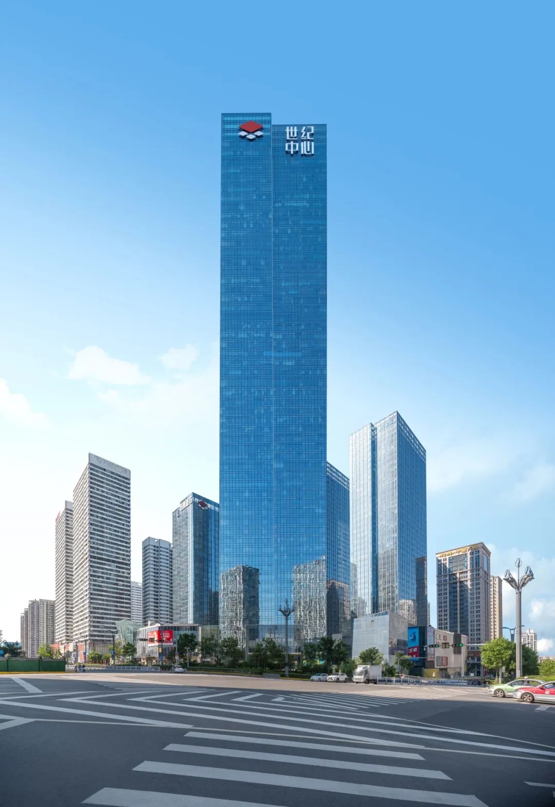 鸿运国际 - 鸿运国际荣耀 | 鸿运国际荣获“2023看法商业年会”四项大奖