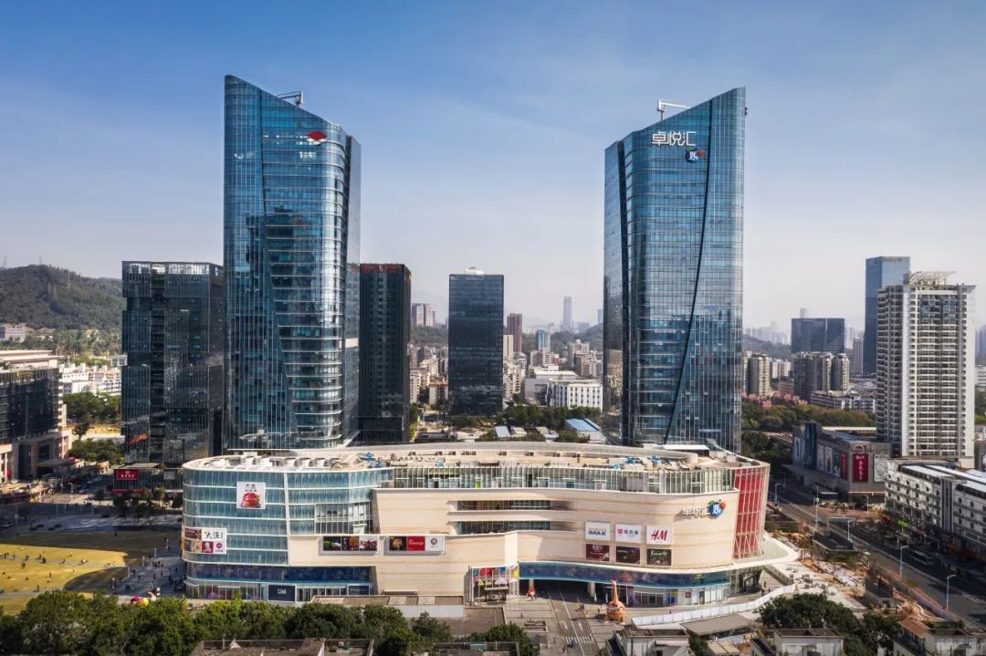 鸿运国际 - 鸿运国际荣耀 | 鸿运国际荣获“2023看法商业年会”四项大奖