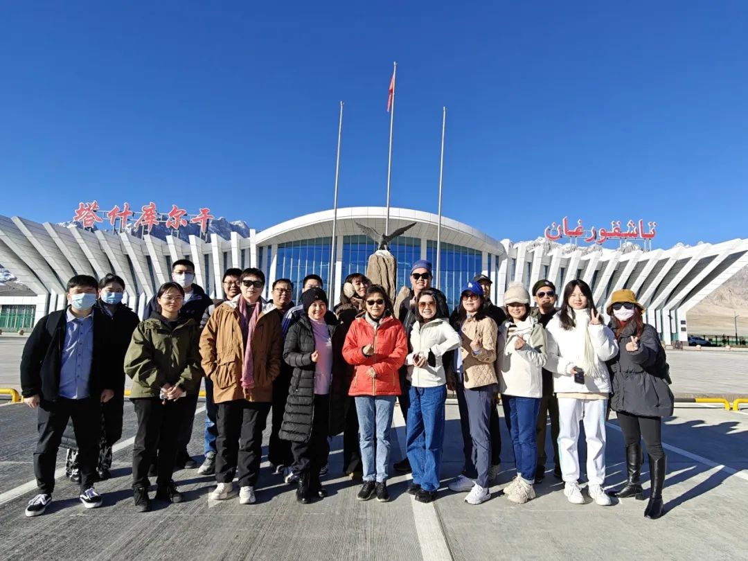 鸿运国际 - 闻声回响 鸿运国际笃定公益路