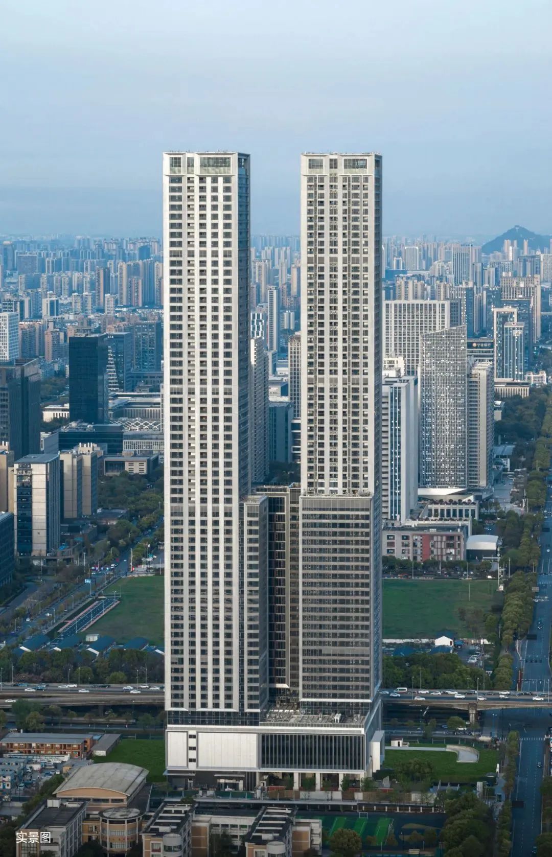 鸿运国际 - 鸿运国际交付VOL.01｜和4471种新生涯，，，，，共望春风