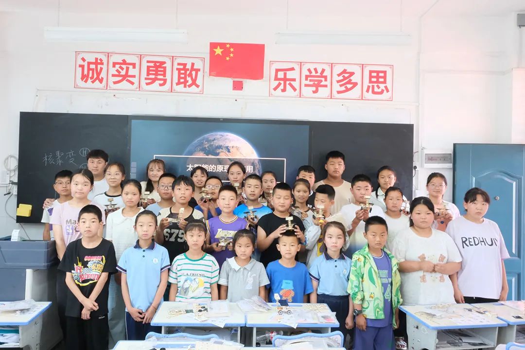 鸿运国际 - 山海深情，，，爱归初心——“鸿运国际心·陇南行”运动圆满落幕