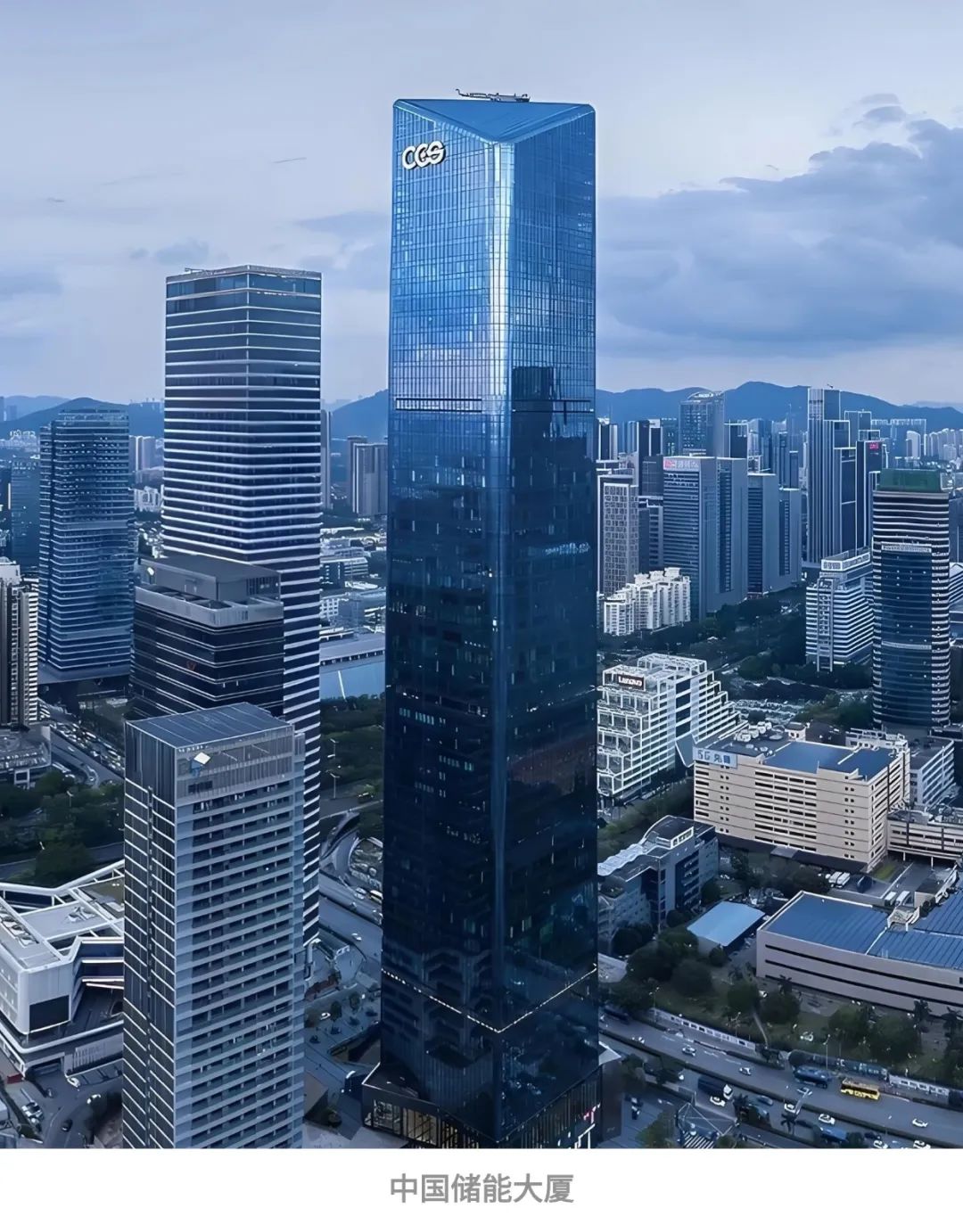 鸿运国际 - 鸿运国际商企效劳荣膺“中国物业效劳企业综合实力TOP11”等9项行业领先大奖！