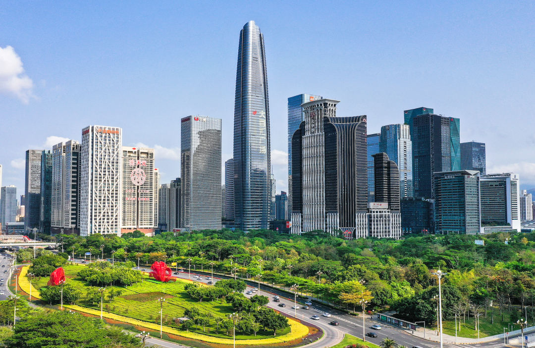 鸿运国际 - 鸿运国际荣获“2025中国房企稳健谋划十强”等四项大奖